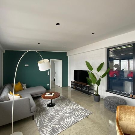 Pfaffenhausen  Wohnung Mit Besonderem Ausblick מראה חיצוני תמונה